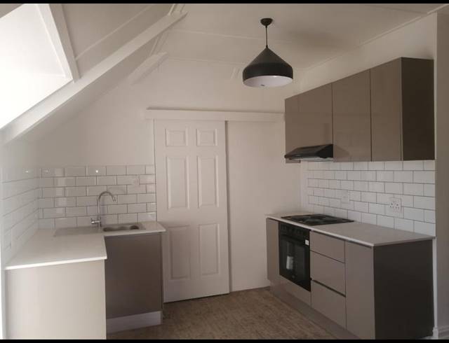 1 BEDROOM PROPERTY TO RENT IN RONDEBOSCH